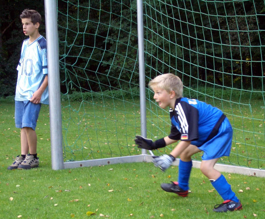 Bilder vom Training der TuS Minis im September 2004