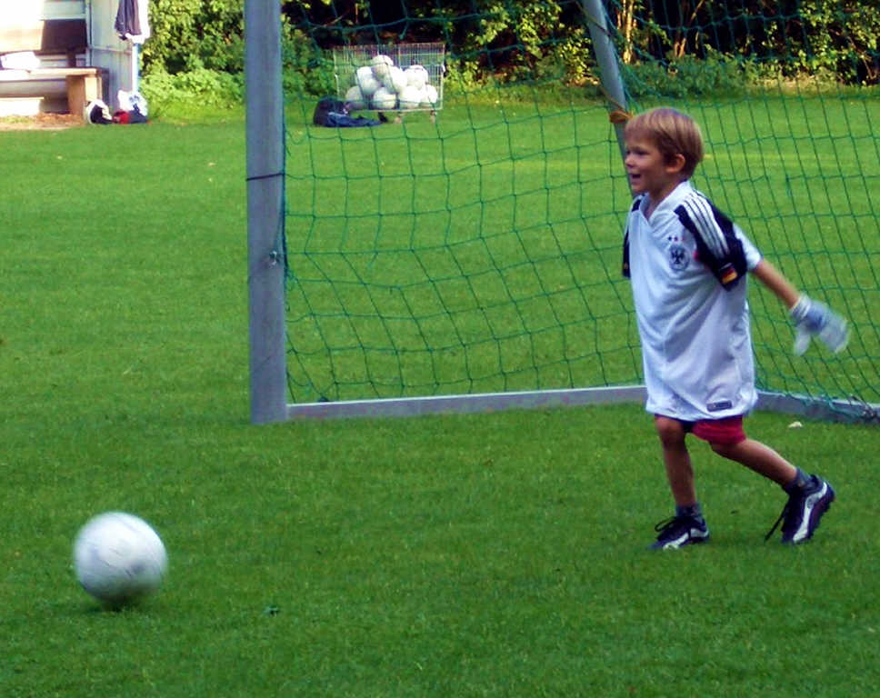 Bilder vom Training der TuS Minis im September 2004