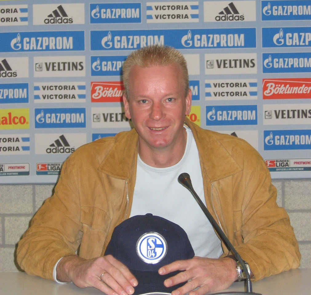 April, April: Eilmeldung !! Der FC Schalke 04 holt gleich zwei 
TuS Urgewächse !