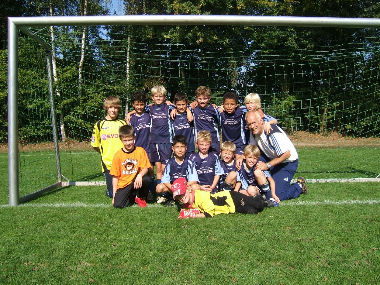 U9 (F1) U9 (F1)