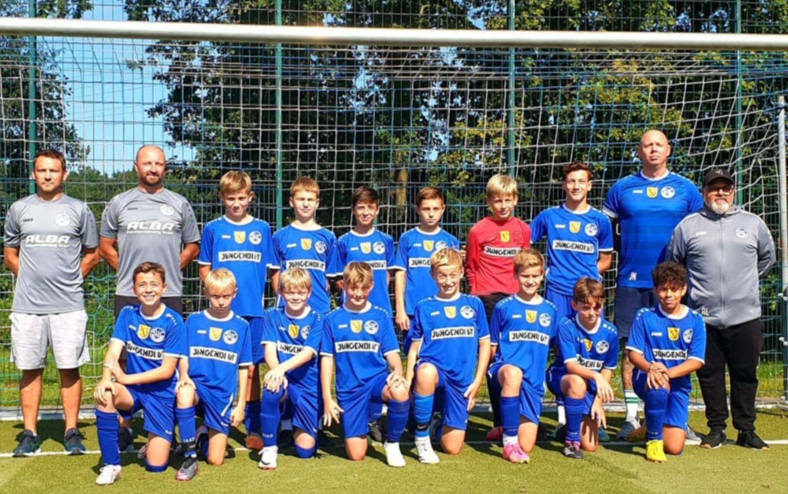 U13-1 (D1) U13-1 (D1)