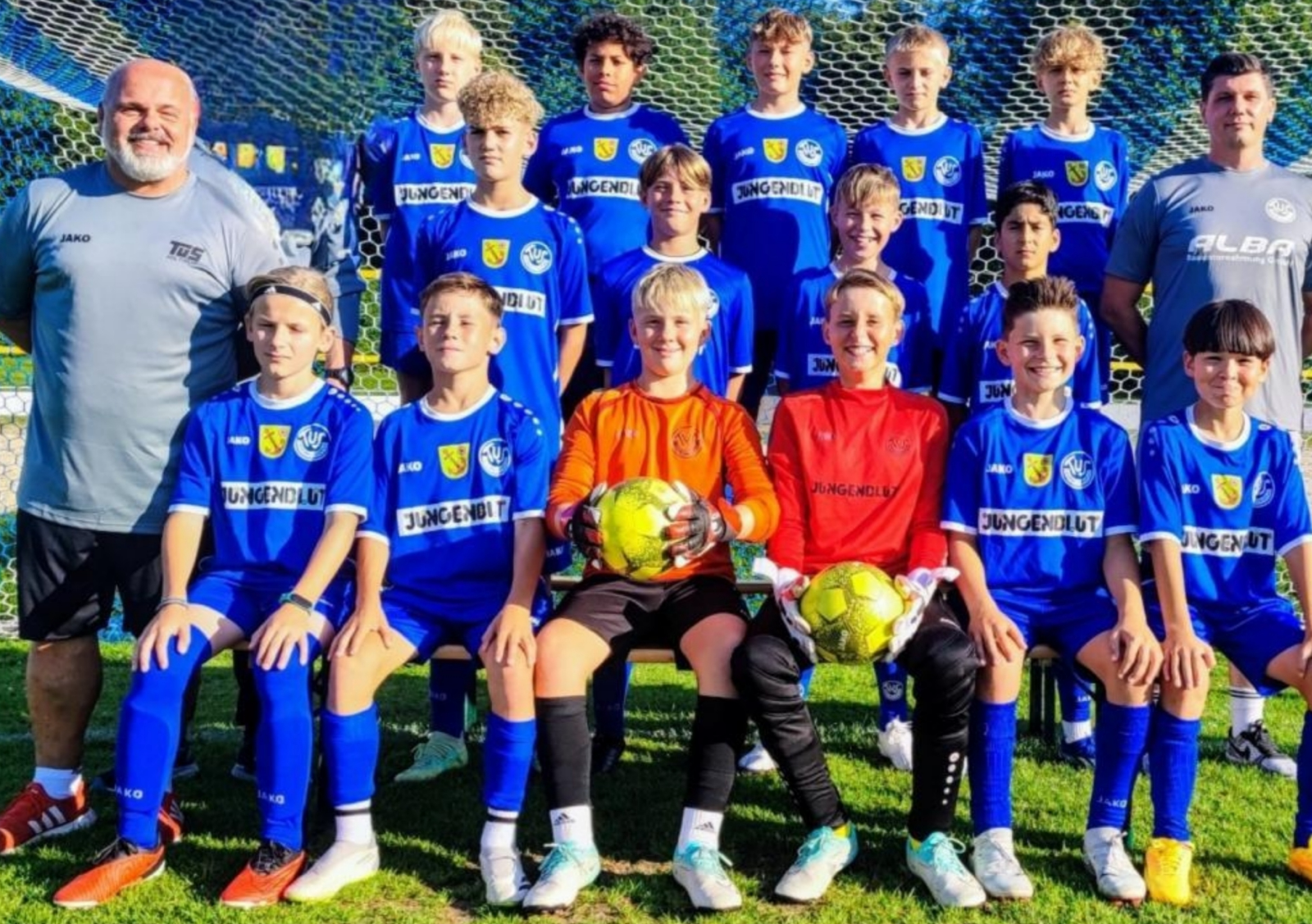 U13-1 (D1) U13-1 (D1)